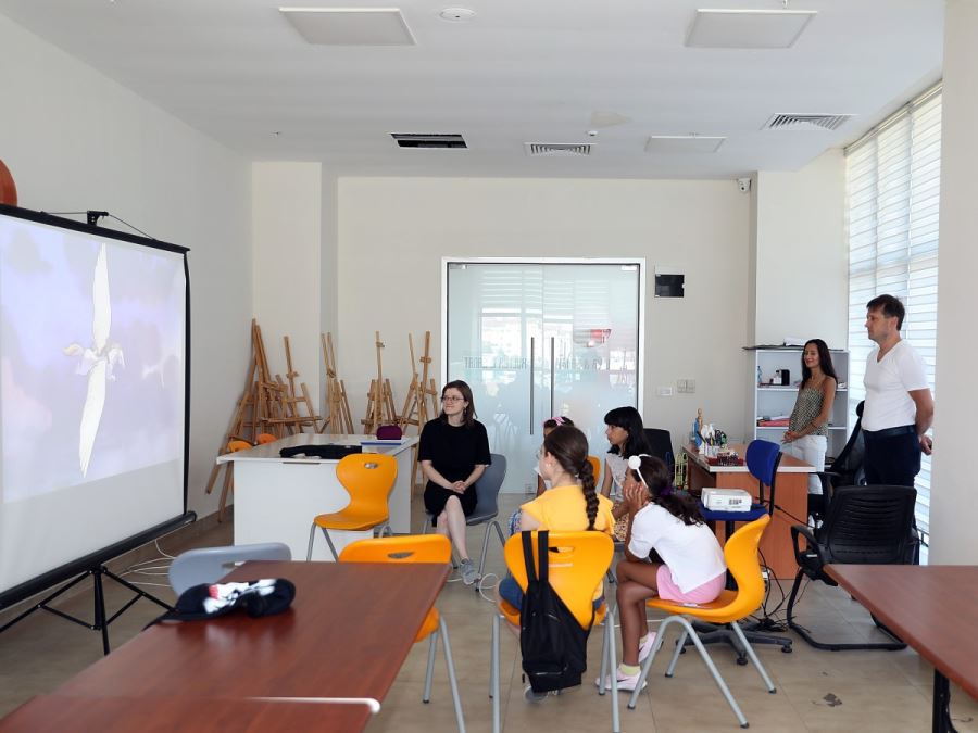 Akay’dan Bilim Kültür ve Sanat Atölyeleri kurslarına ziyaret