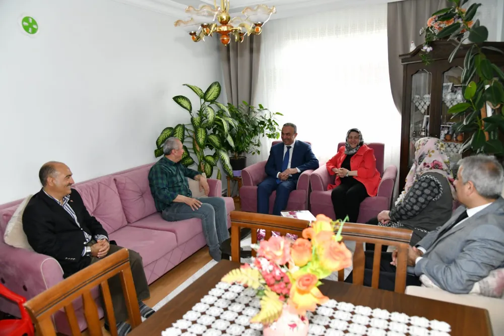 Vali Soytürk, şehit ailesini ve Kıbrıs Gazisi Emin Aktaş’ı ziyaret etti 