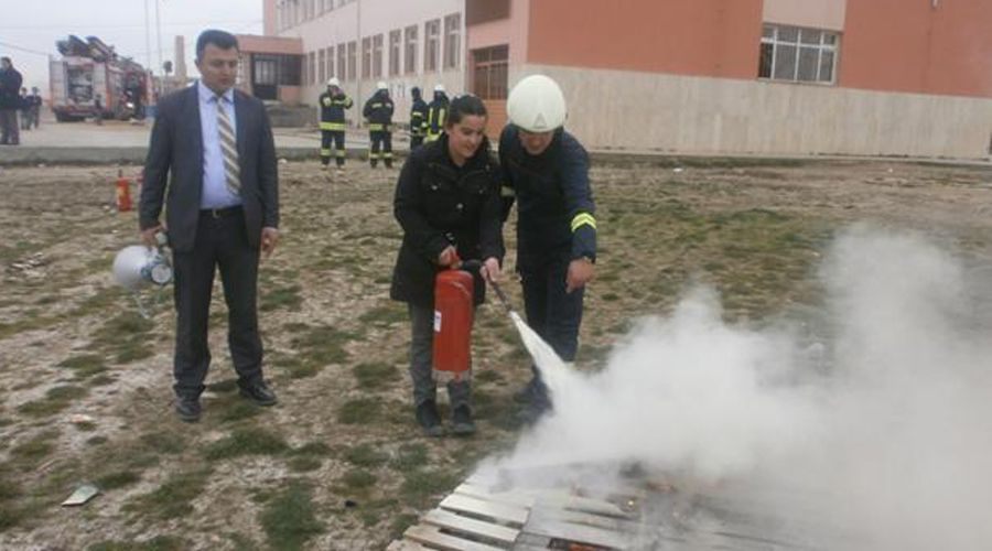 Öğrencilere yangın eğitimi 