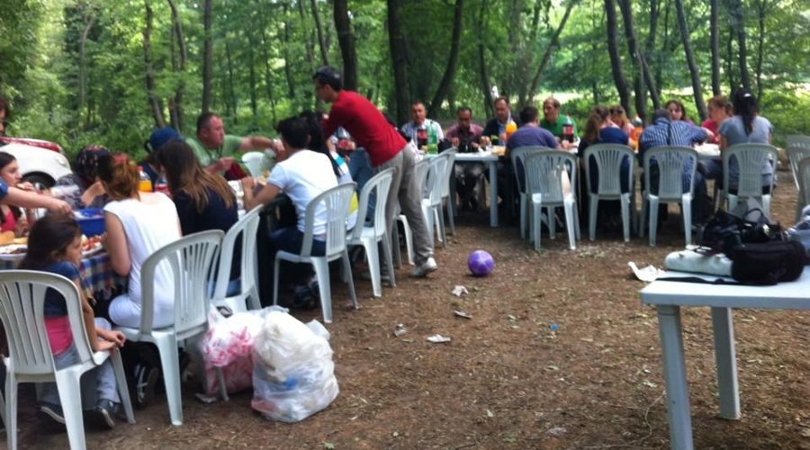 Eğitimciler ve aileleri piknikte bir araya geldi 