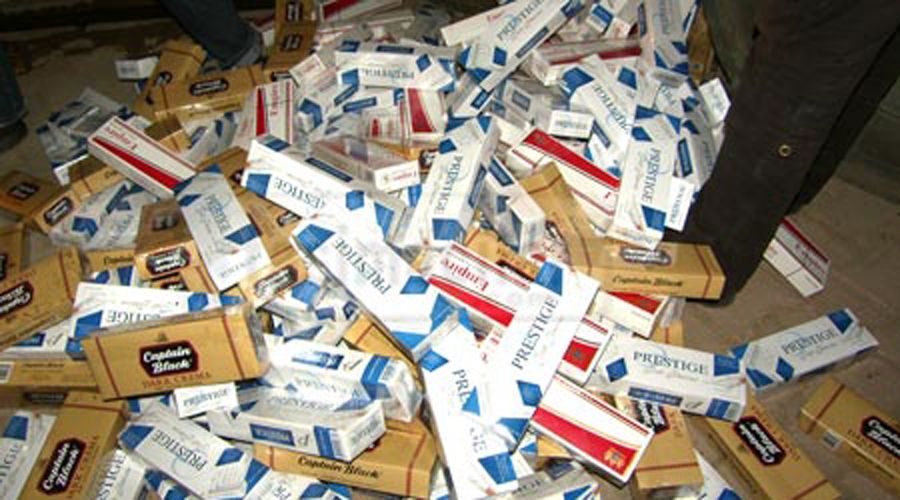 Bin 500 paket kaçak sigara yakalandı 