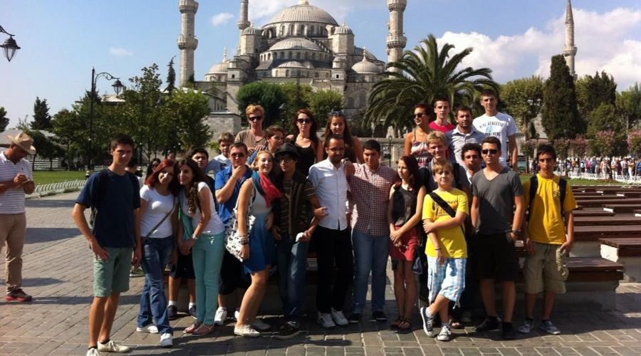 Yaz kampı öğrencilerinin İstanbul gezisi 