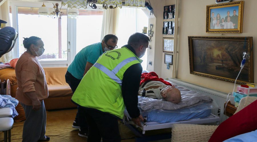 Marmaraereğlisi Belediyesi hastaların sıkıntılarına çözüm oluyor