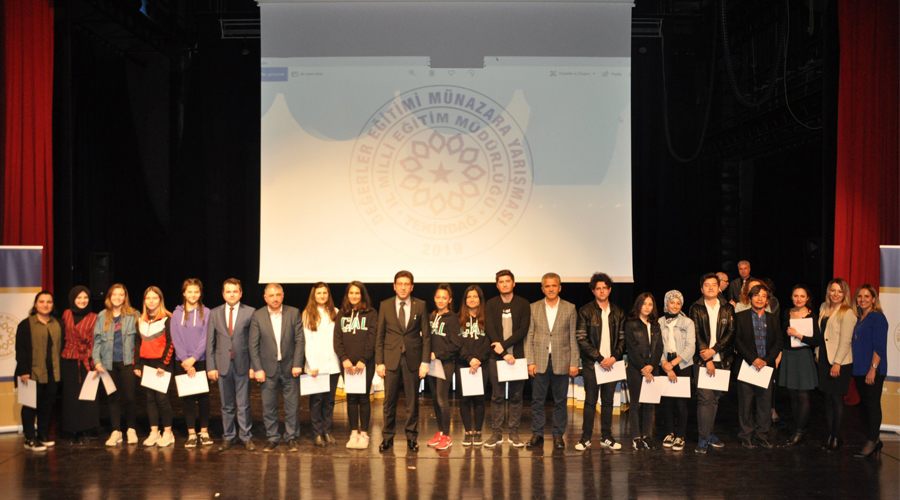 Yarışmanın galibi Hacı Fahri Zümbül Anadolu Lisesi oldu