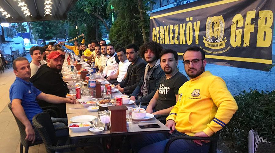 Genç Fenerbahçeliler geleneksel iftarda buluştu