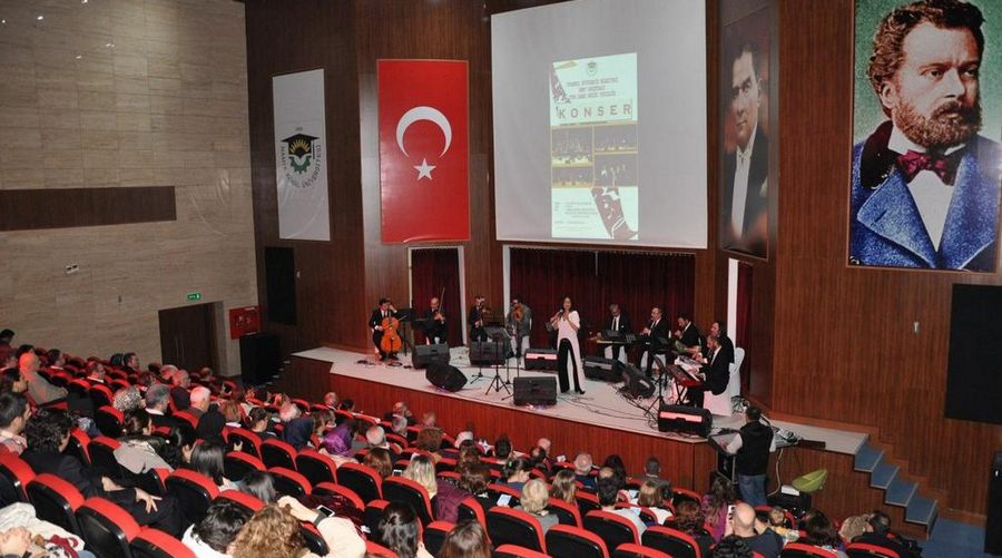 Türk Sanat Müziği rüzgarı esti