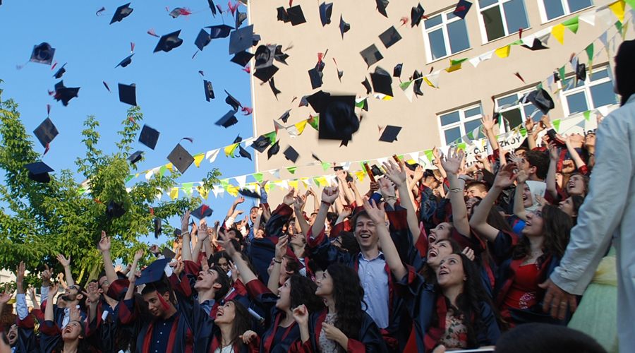 HFZ Anadolu Lisesi, 15.dönem mezunlarını verdi