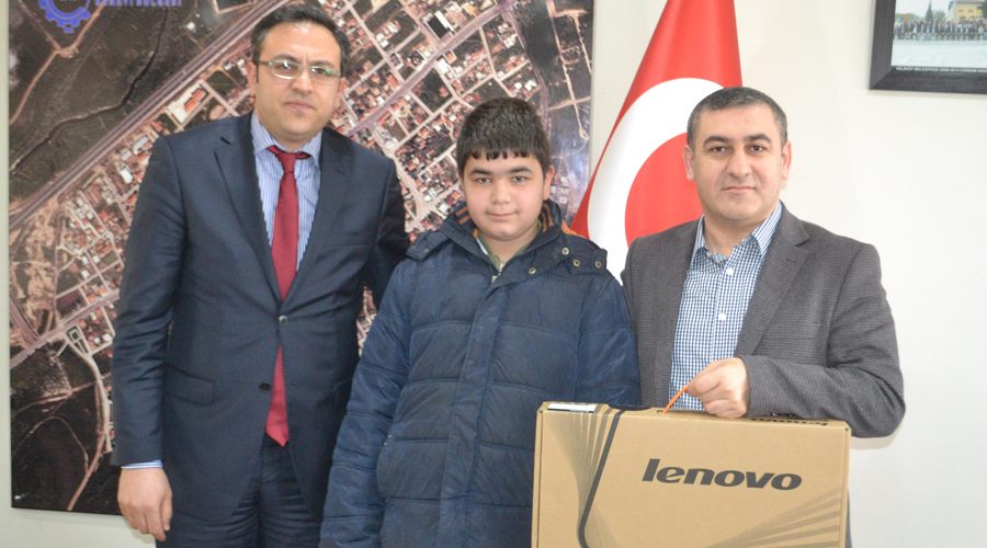 Türkiye birincisi bilgisayarla ödüllendirildi