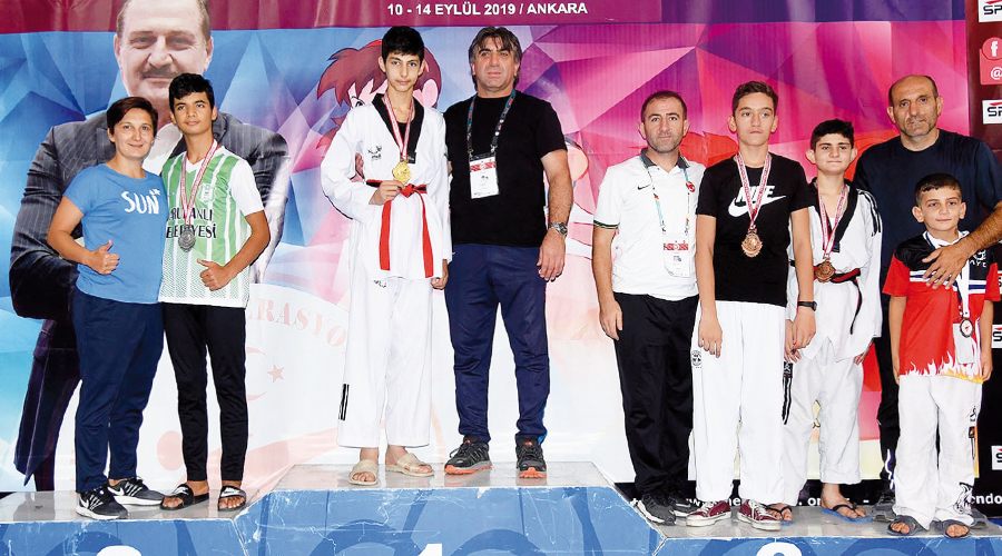 Buğrahan Akbabaöz Türkiye şampiyonu oldu