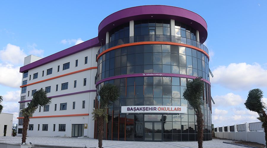 Başakşehir Okulları yeni kampüsünde