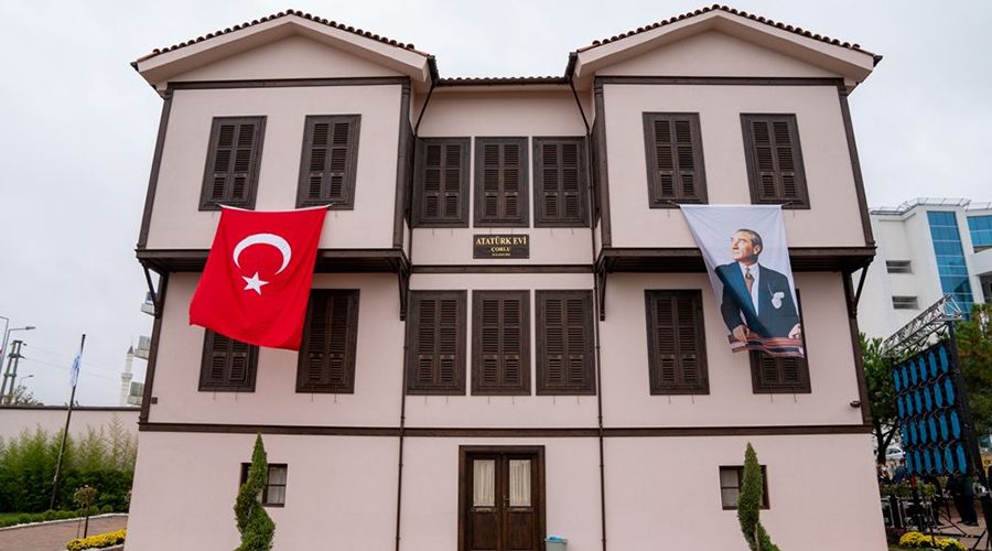 Çorlu Atatürk Evi ve Balmumu Heykeller Müzesi