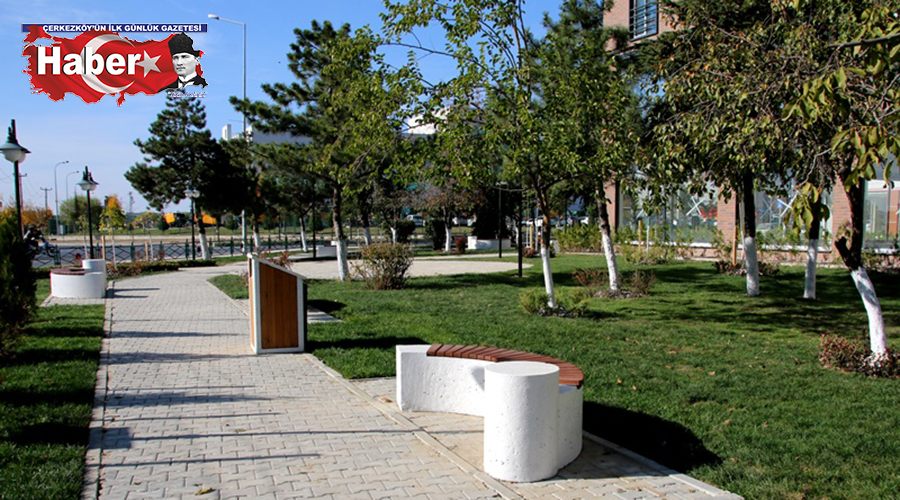 Fatih Caddesindeki park tamamlandı