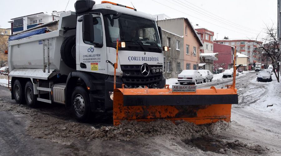 Çorlu Belediyesi karla mücadeleye hazır