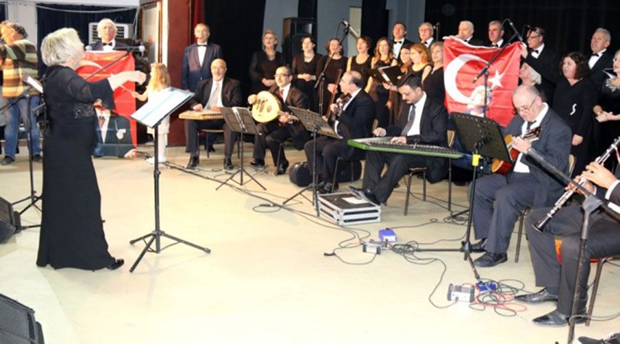 Türk müziği korosundan muhteşem konser