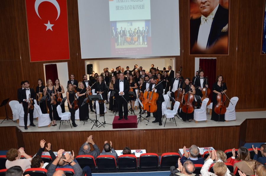 Balkan Senfoni Orkestrası büyük ilgi gördü
