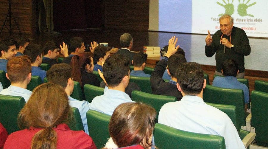 Prof. Dr. Orhan Kural öğrencilerle buluştu
