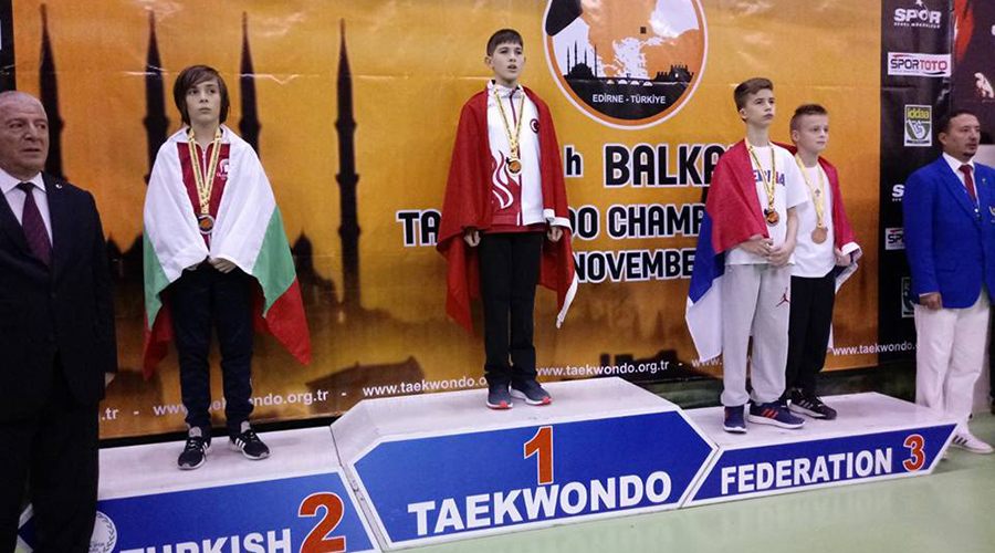 Alperen Ayaz  Balkan Şampiyonu