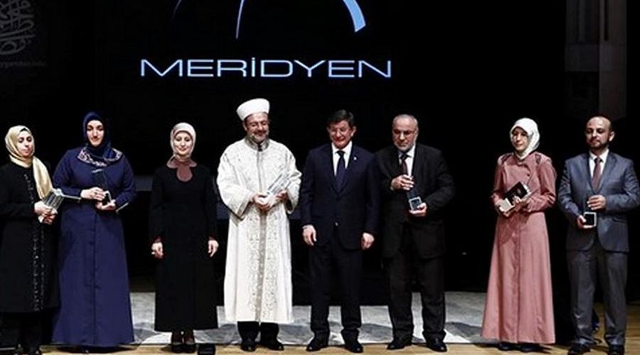 Ödülünün Başbakan Davutoğlu
