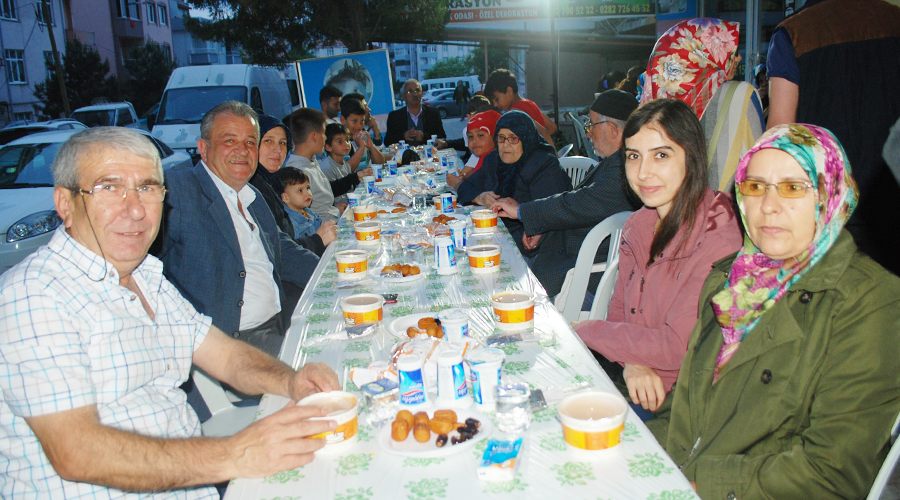 Yurt Partisinden geniş katılımlı iftar